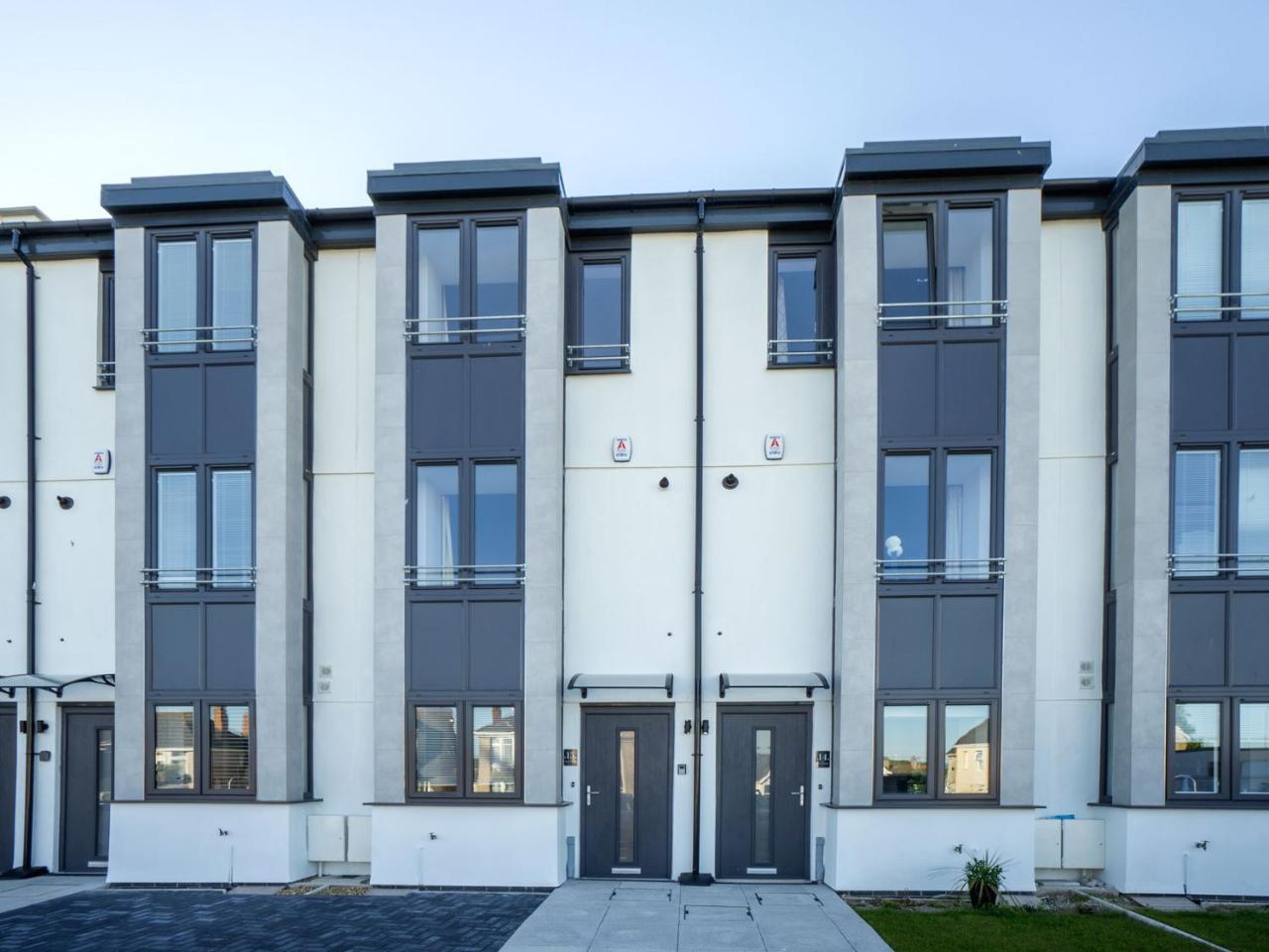 Ocean Heights Villa New Quay Exterior foto